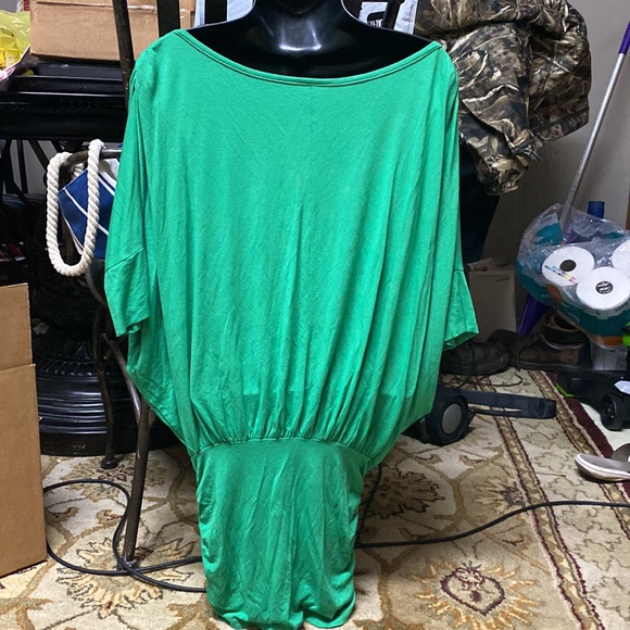 Top - Picture 2 of 4